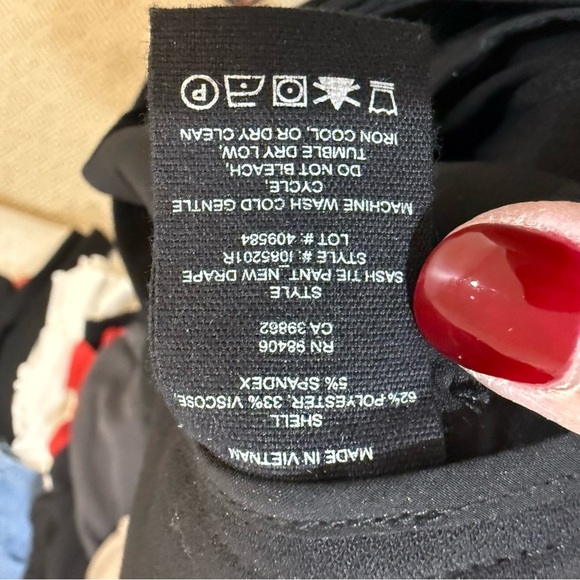 Theory Sash Tie Waist Pant Black Crepe sz 2 - Picture 6 of 10